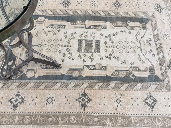 Vintage Turkish Taspinar - hand-knotted in Turkey - overhead flat lay view [#8]