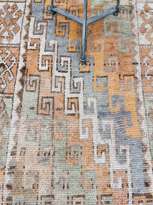 Vintage Turkish Hasandauy Oushak - hand-knotted in Turkey - overhead flat lay view