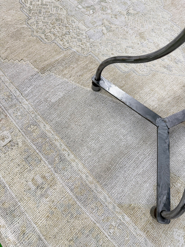 Vintage Turkish Taspinar - hand-knotted in Turkey - close-up of weave texture and pile [#9]