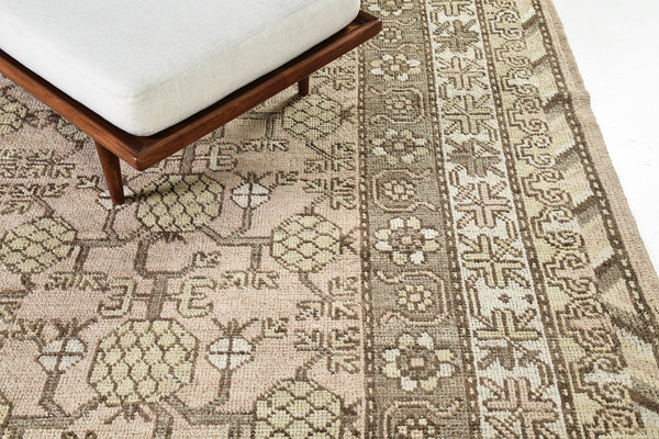 Dadima, Domicile Collection, Rose Walnut - detailed border and fringe