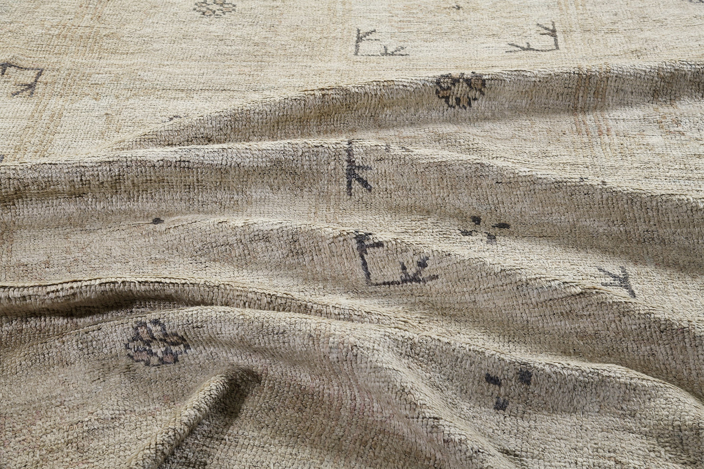 Taraneh, Domicile Collection, Ivory Brown - reverse side showing construction