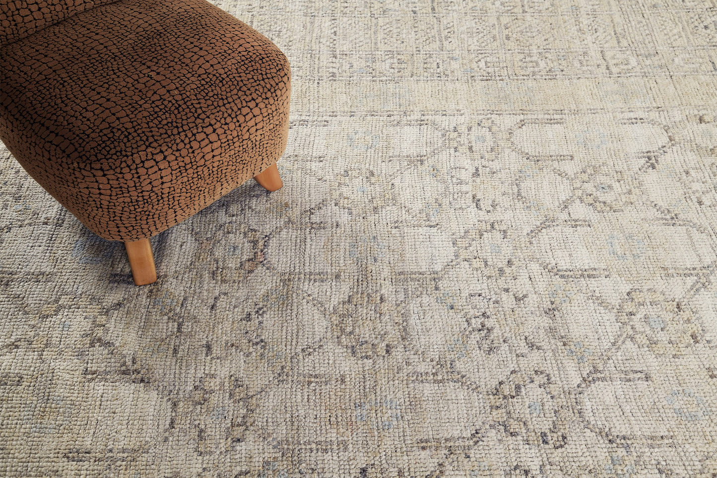 Lopnor, Domicile Collection, Spring Rose - detailed border and fringe