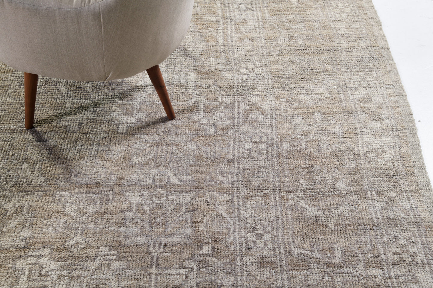 Afsaaneh, Domicile Collection - detailed border and fringe