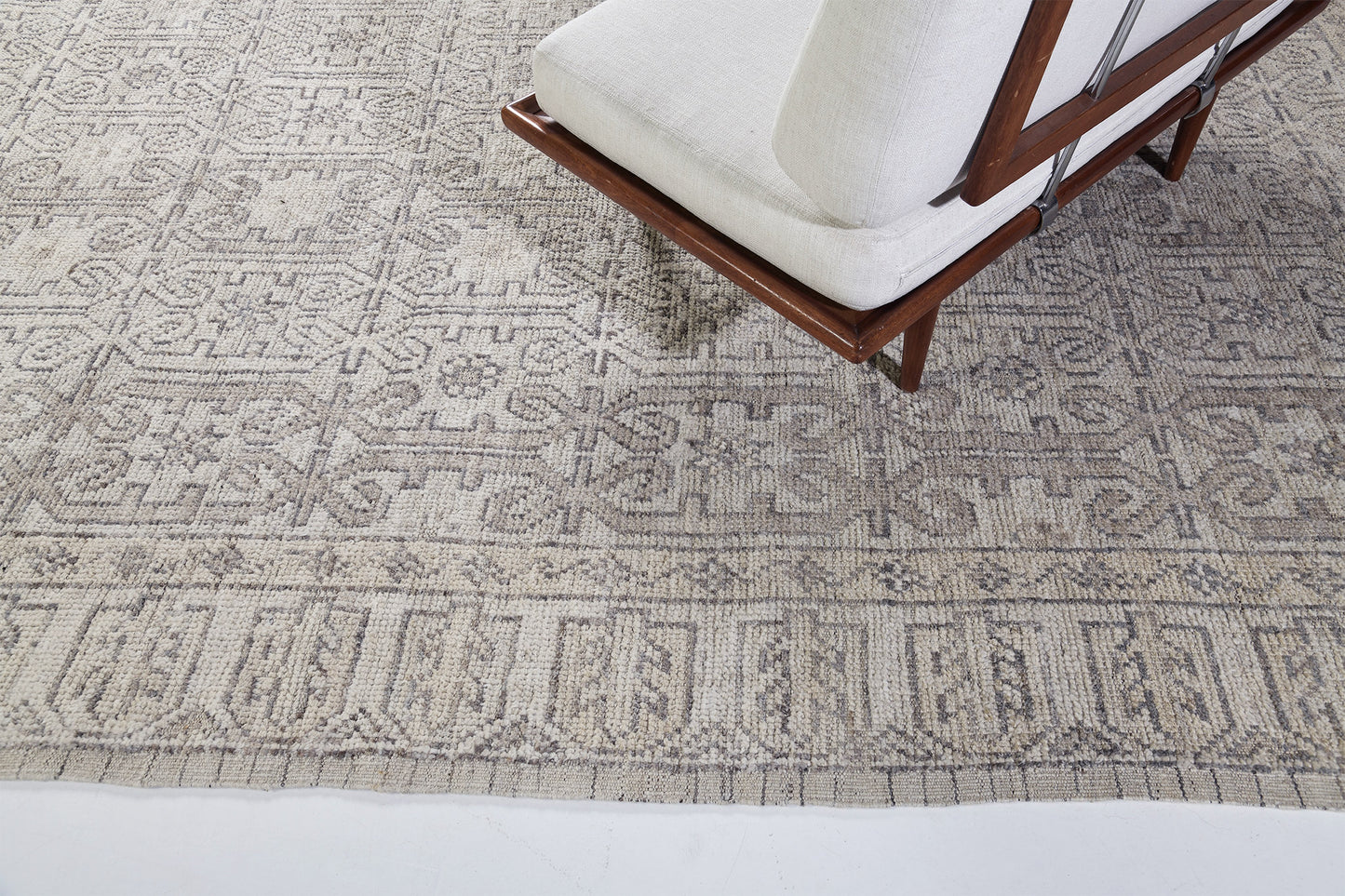 Shanbalileh, Domicile Collection, Umbra Mist - detailed border and fringe