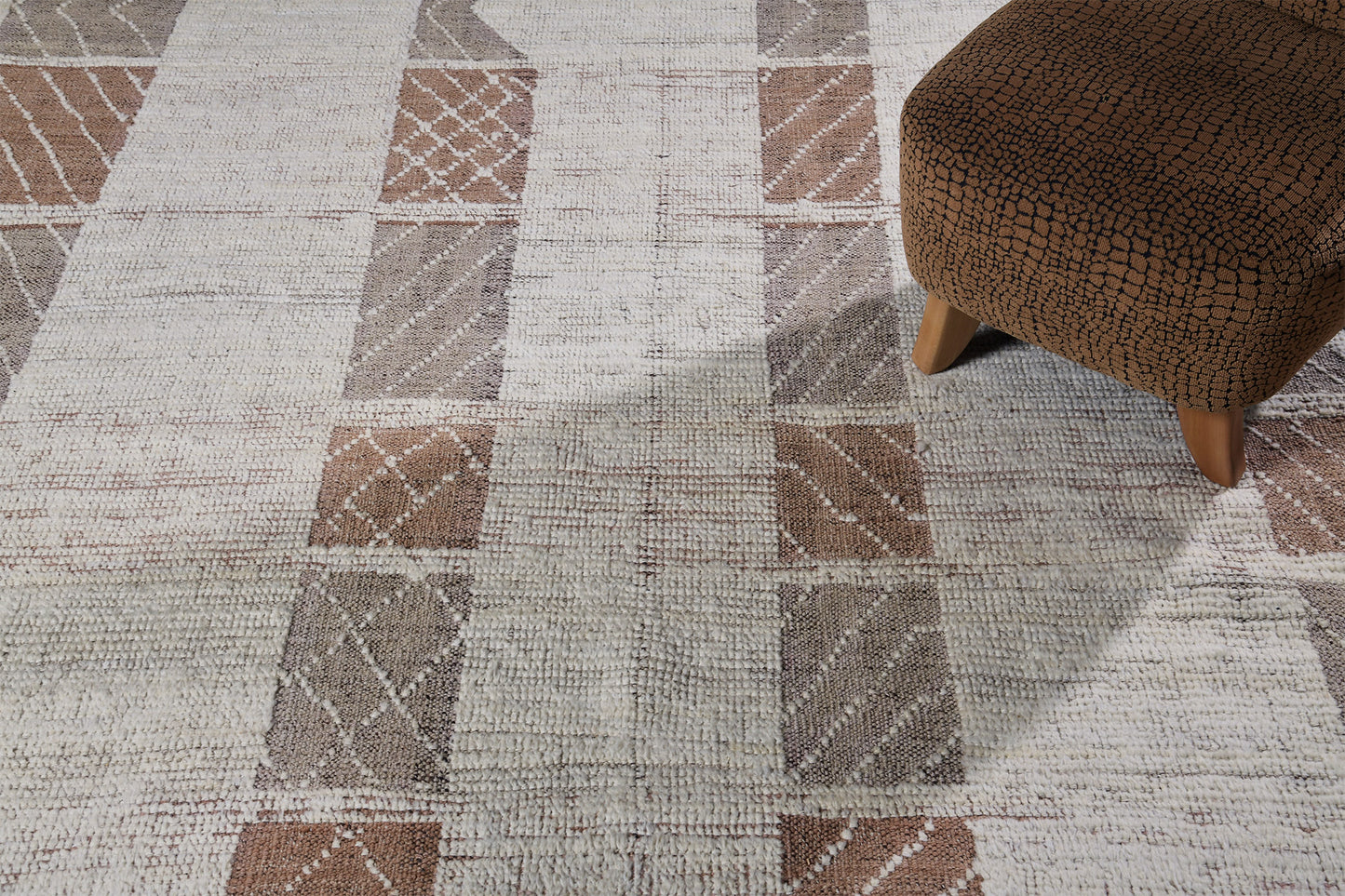 Tavsot, Nomad Collection, Natural Rust - close-up of weave texture and pile