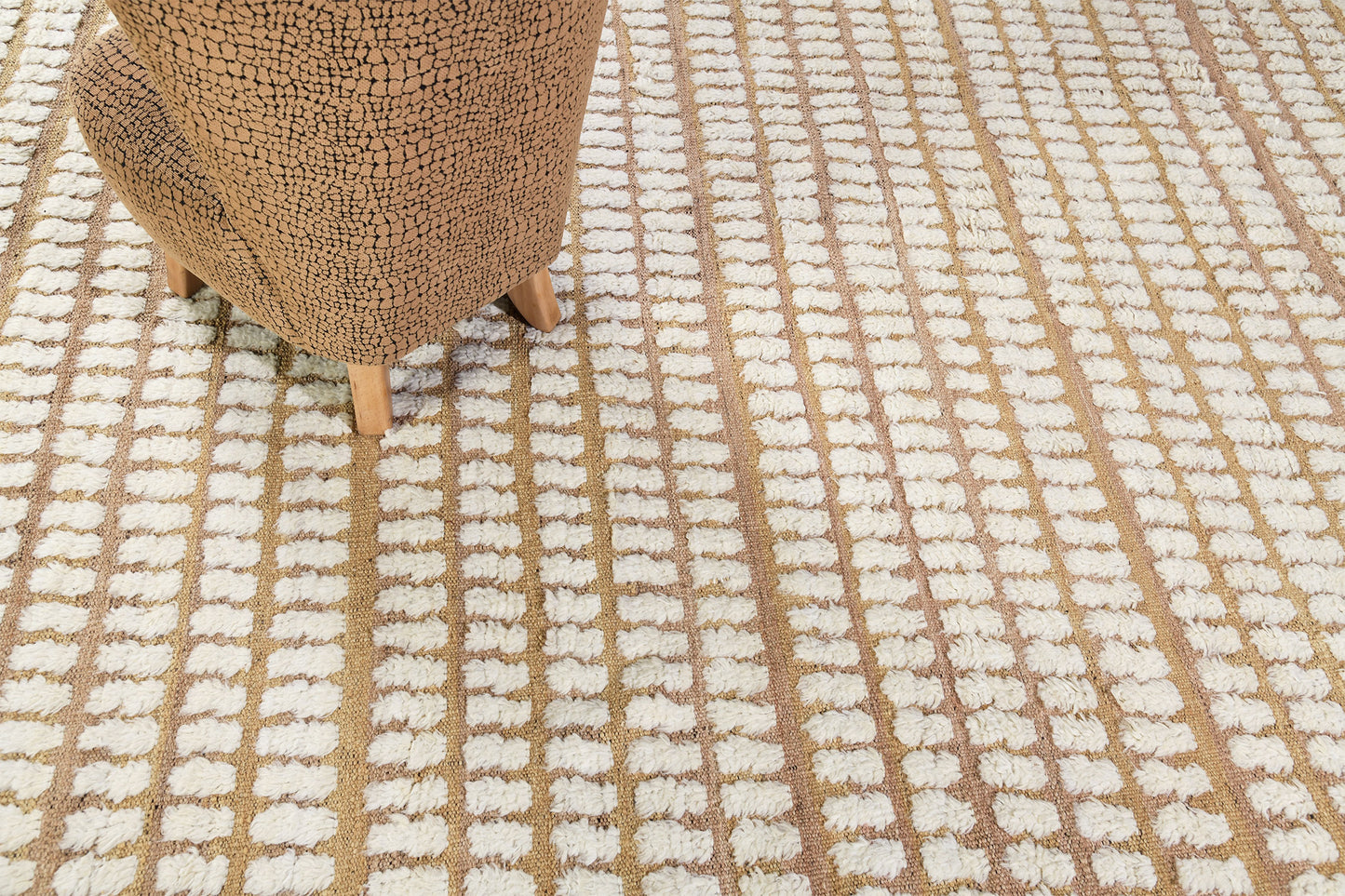 Barguzin, Haute Bohemian, Ivory Rose - close-up of weave texture and pile