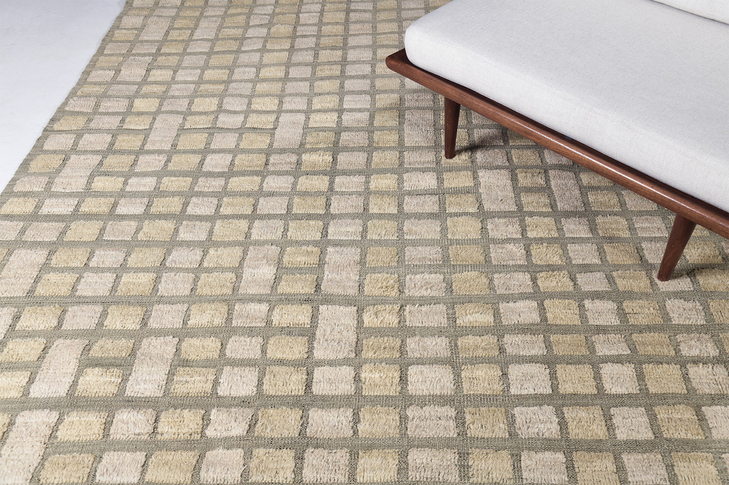 Lumiyy, Kust Collection, Soft Gold - detailed border and fringe