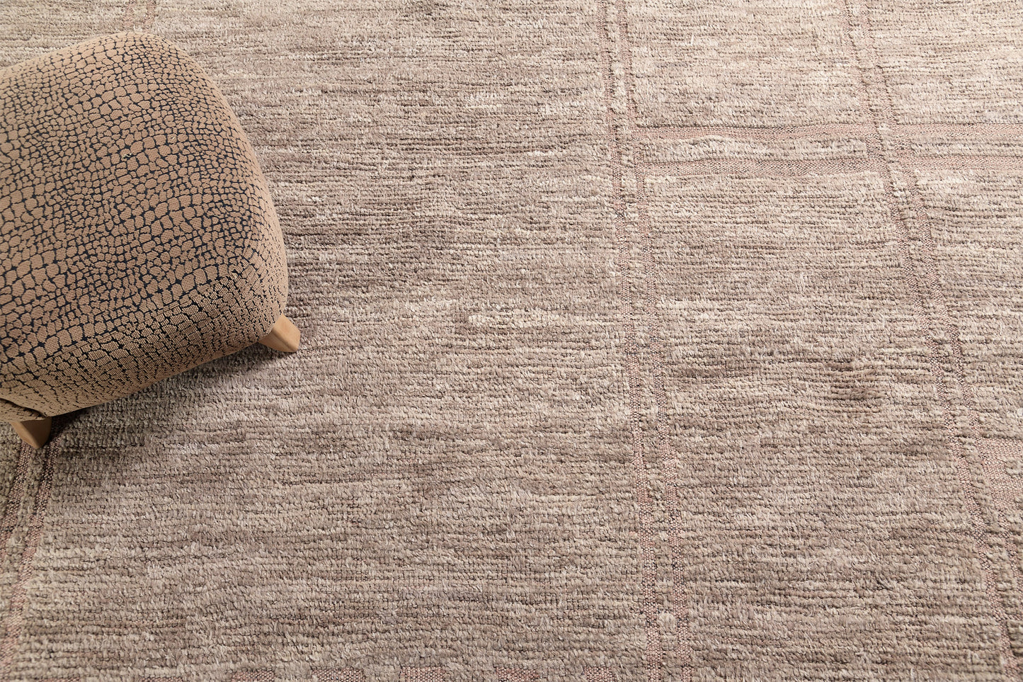 Meddur, Nomad Collection, Brown Clay - close-up of weave texture and pile