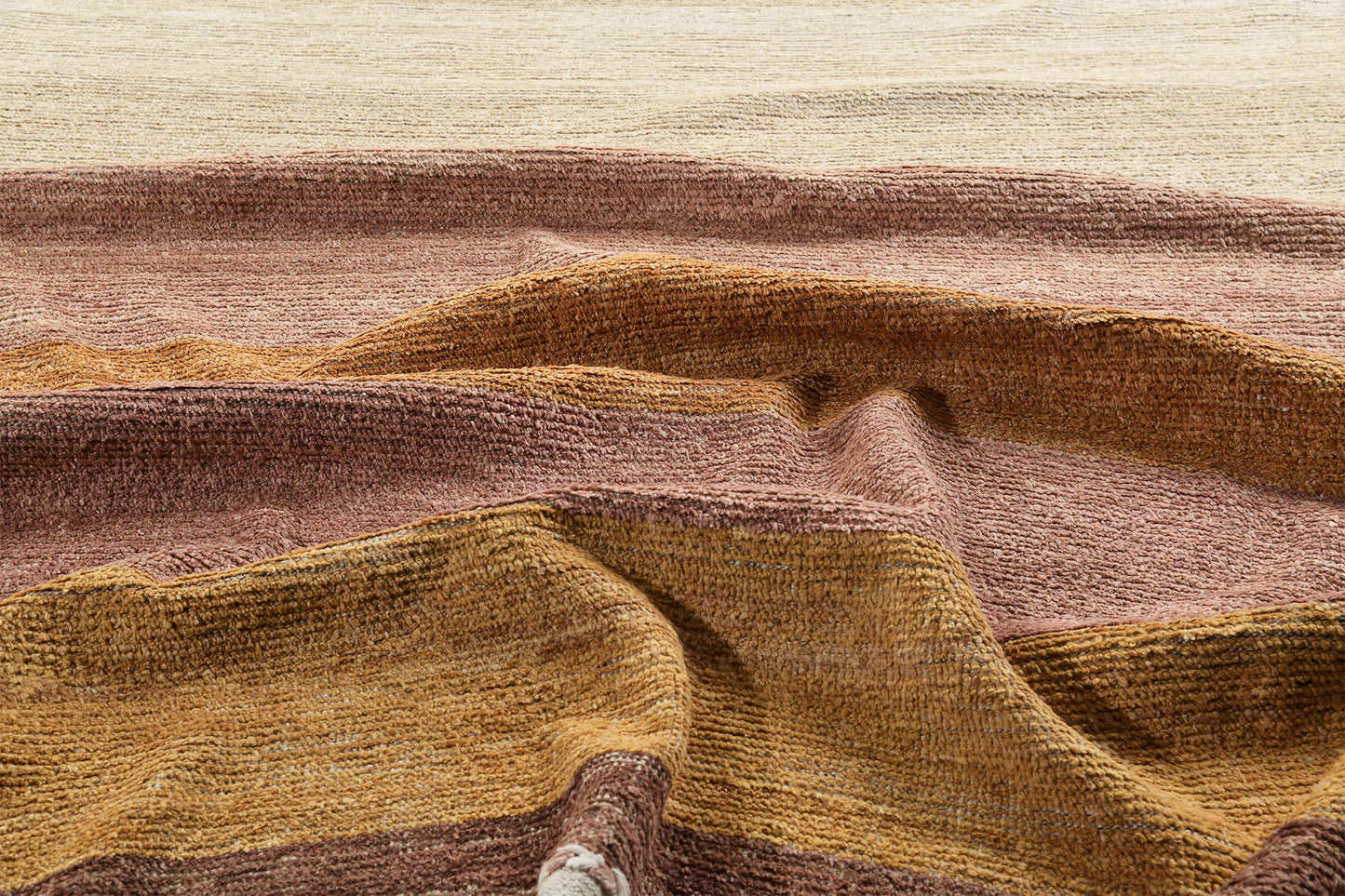 Motala, Kust Collection, Sunset - corner detail highlighting craftsmanship