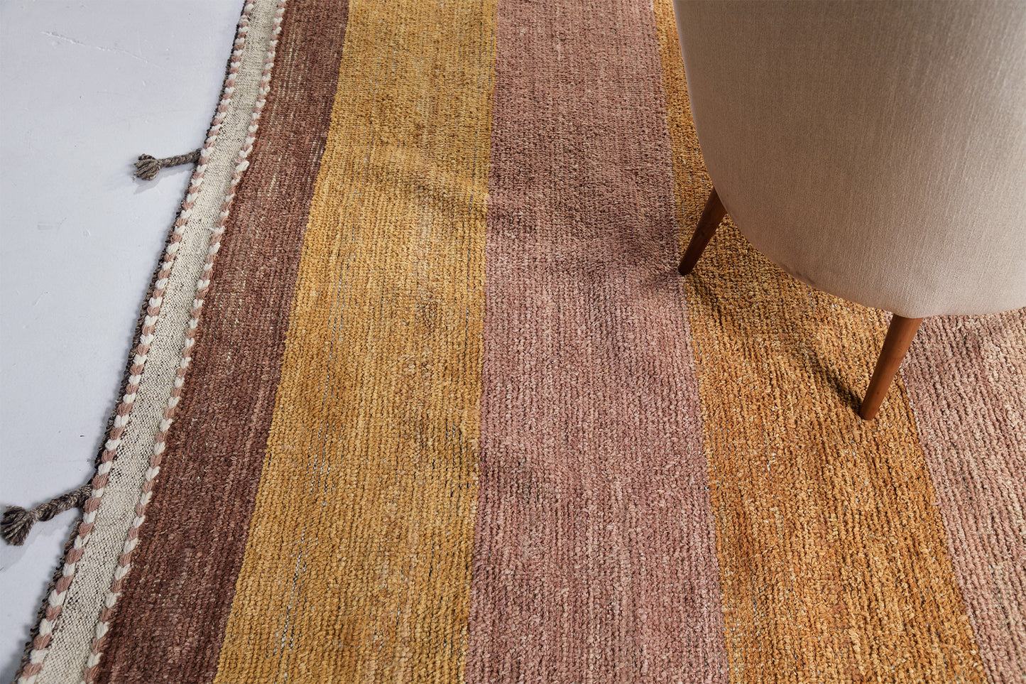 Motala, Kust Collection, Sunset - styled in room setting