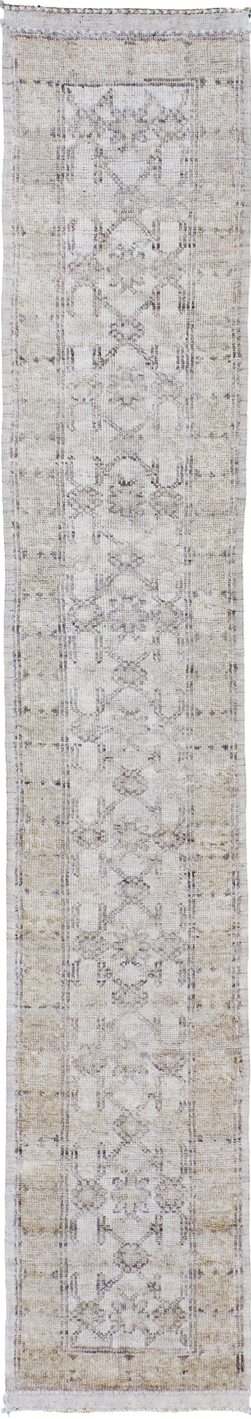 Lopnor Runner, Domicile Collection, Spring Rose