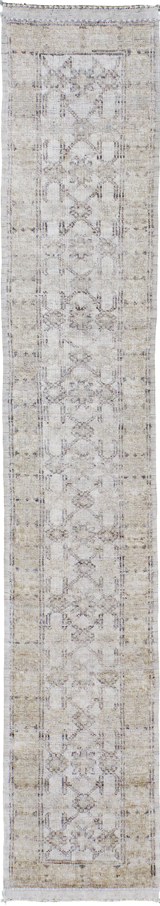 Lopnor Runner, Domicile Collection, Spring Rose