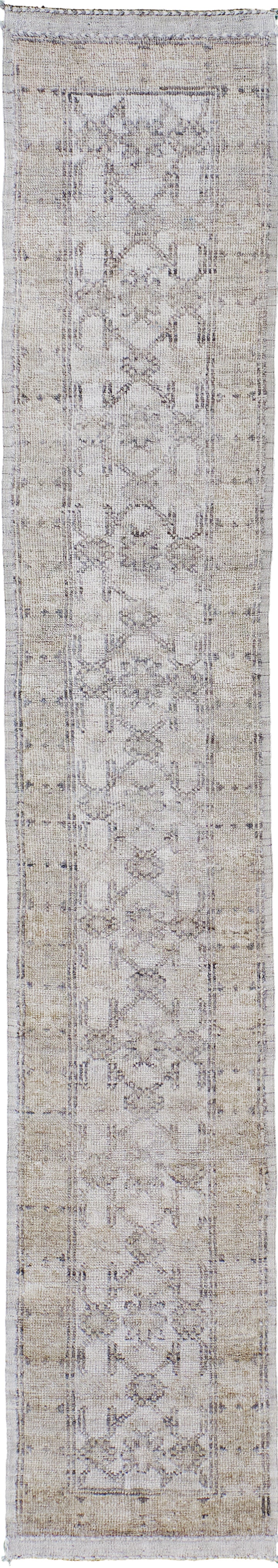 Lopnor Runner, Domicile Collection, Spring Rose