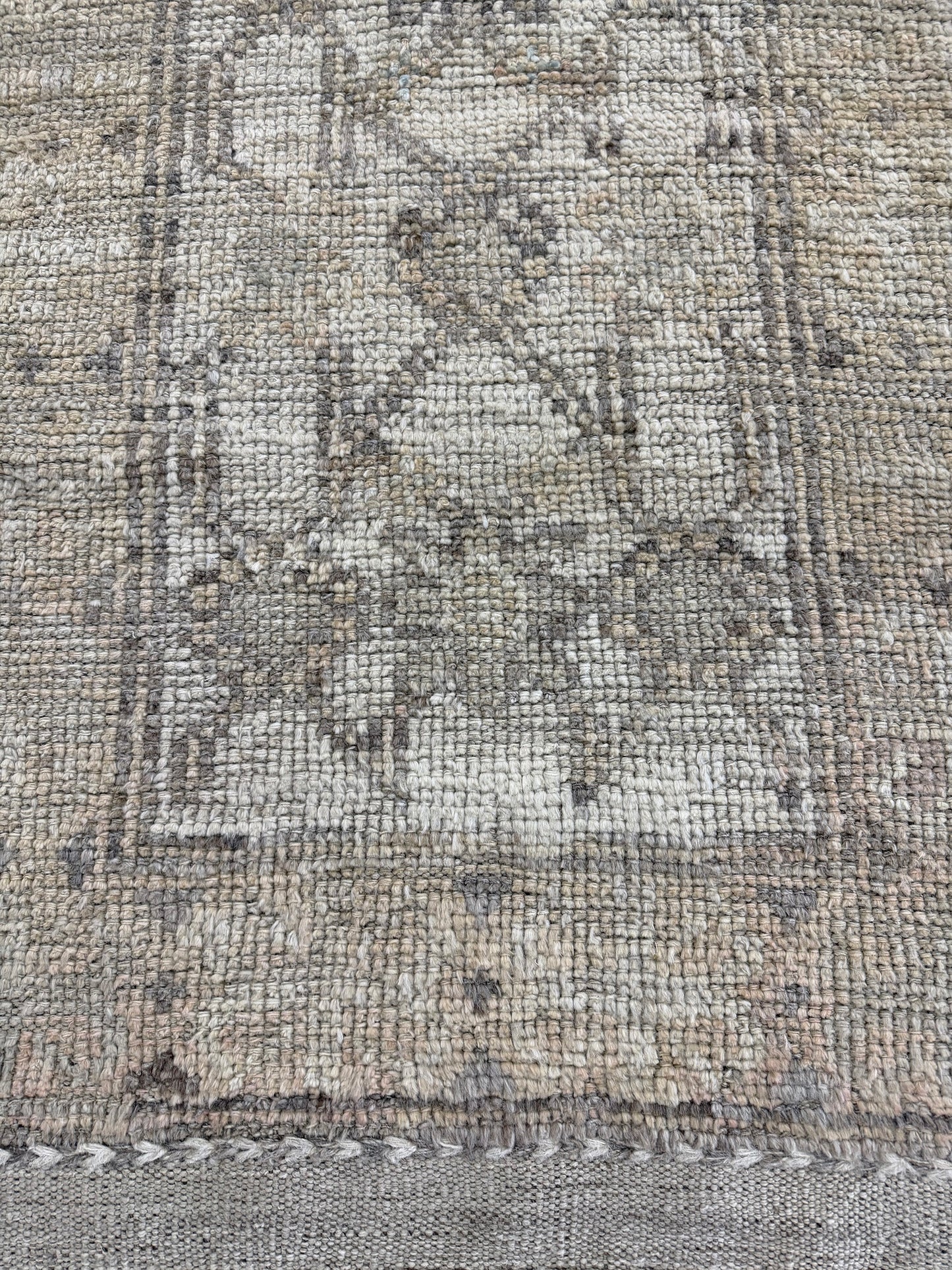 Lopnor Runner, Domicile Collection, Spring Rose