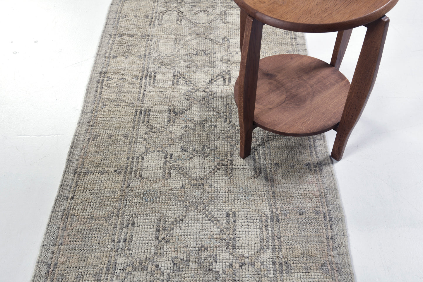 Lopnor Runner, Domicile Collection, Spring Rose