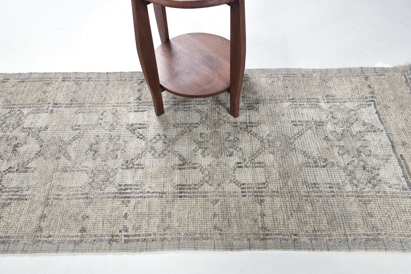 Lopnor Runner, Domicile Collection, Spring Rose