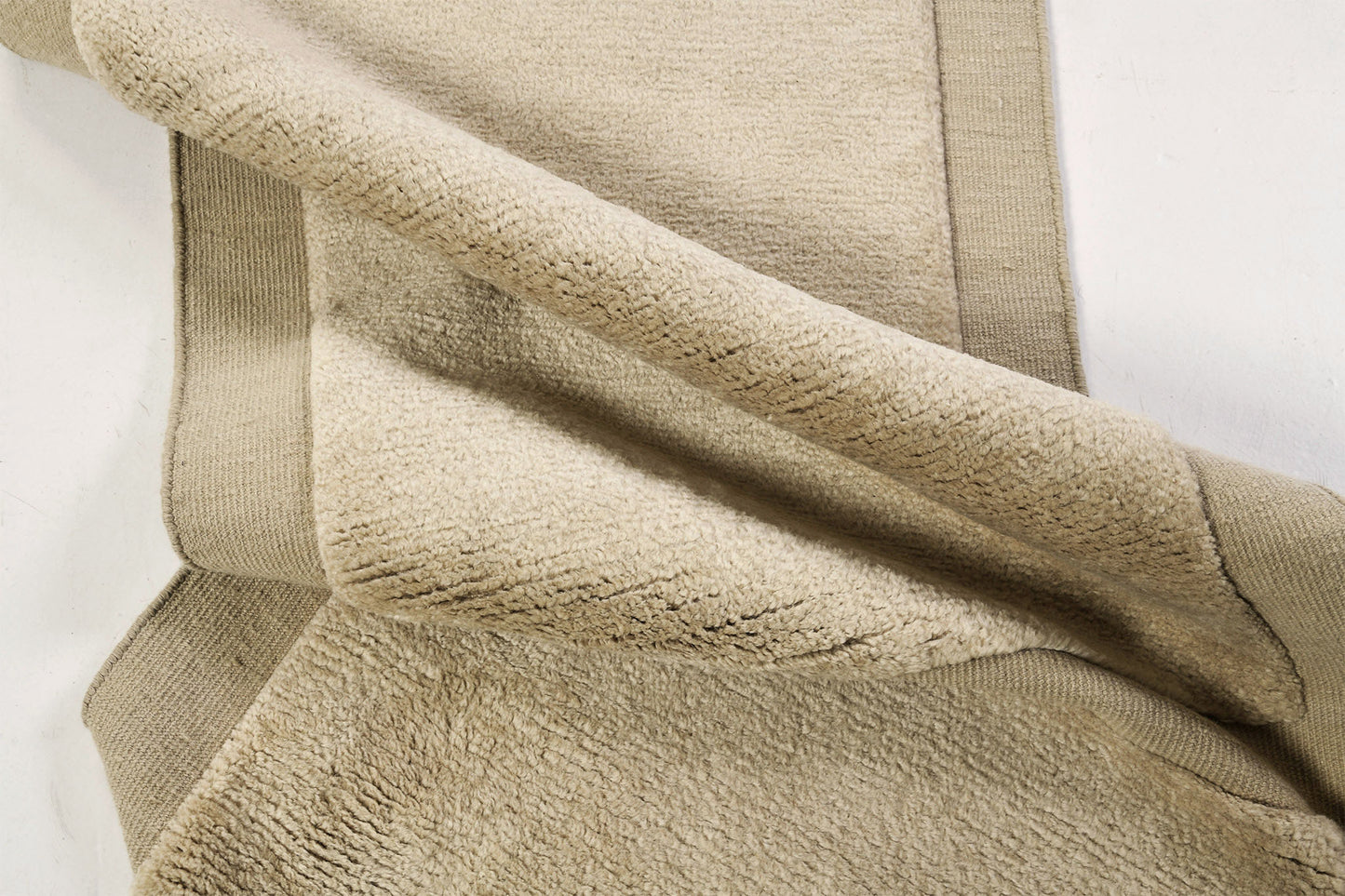 Lumi Runner by Jenni Lauri, Beige