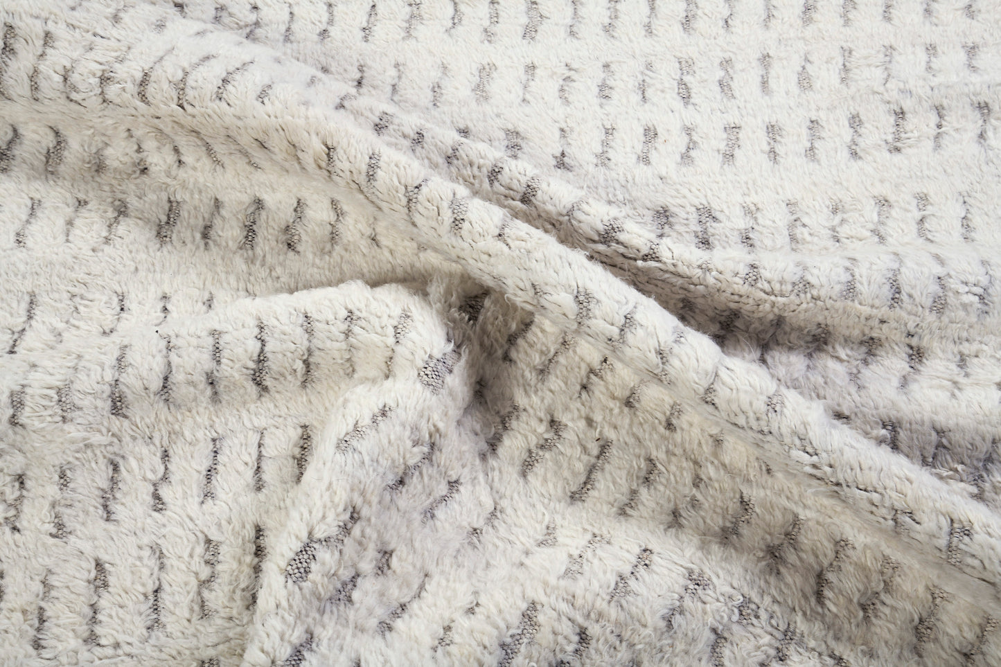 Barguzin Runner, Haute Bohemian, Ivory