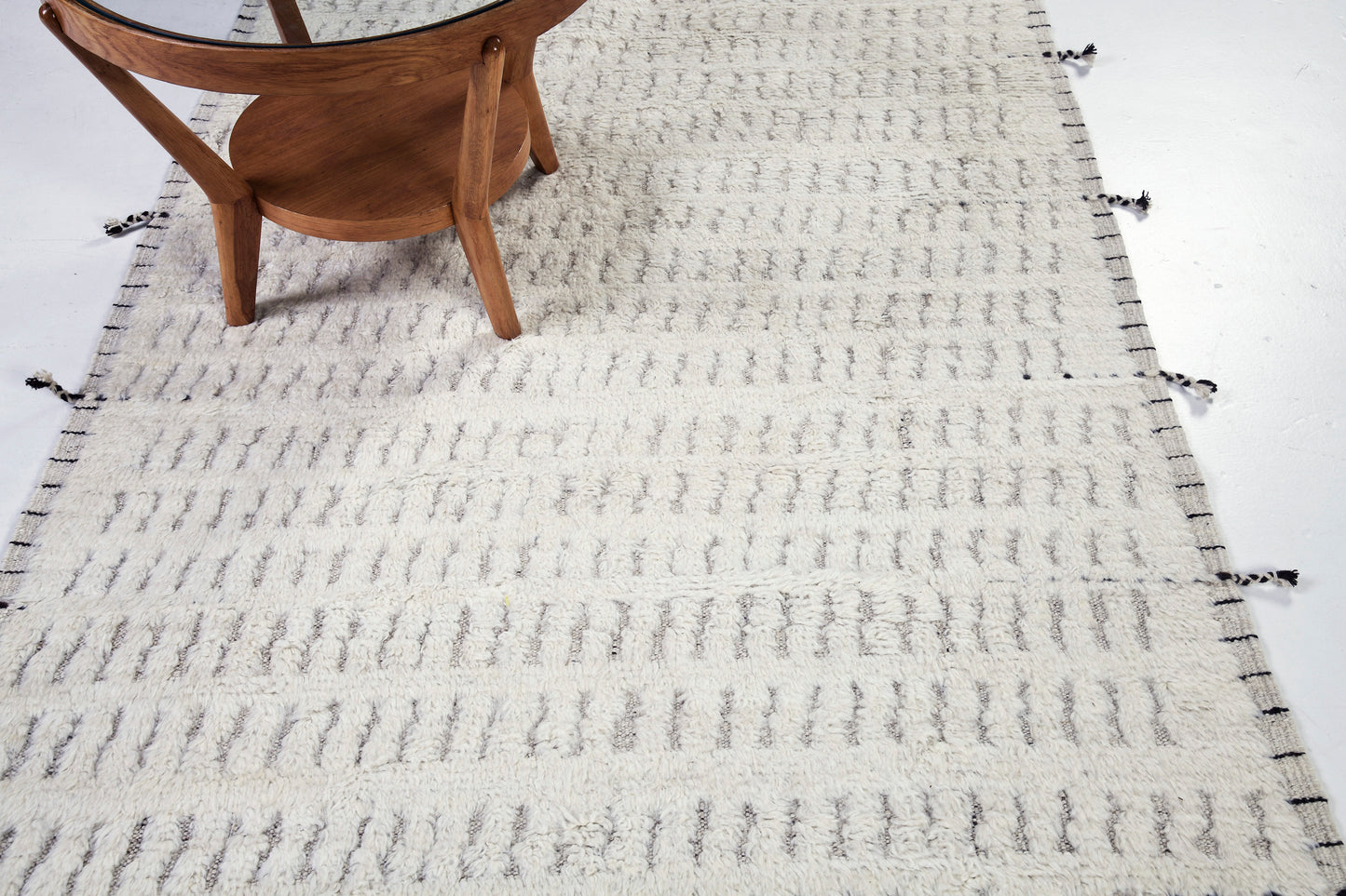 Barguzin Runner, Haute Bohemian, Ivory