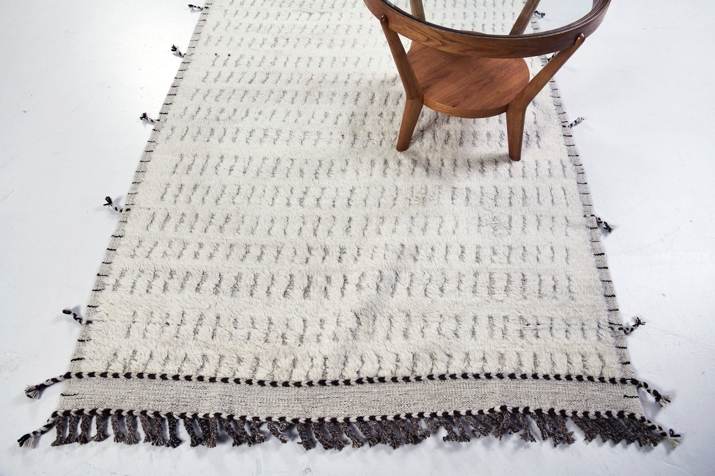 Barguzin Runner, Haute Bohemian, Ivory