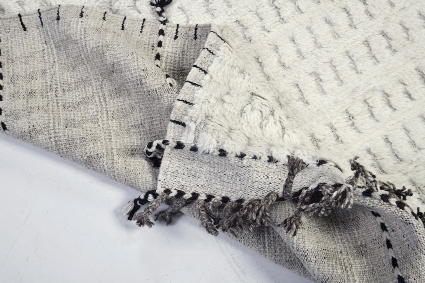 Barguzin Runner, Haute Bohemian, Ivory