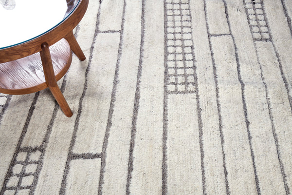 Katabatic Runner, Haute Bohemian, Ivory Silver