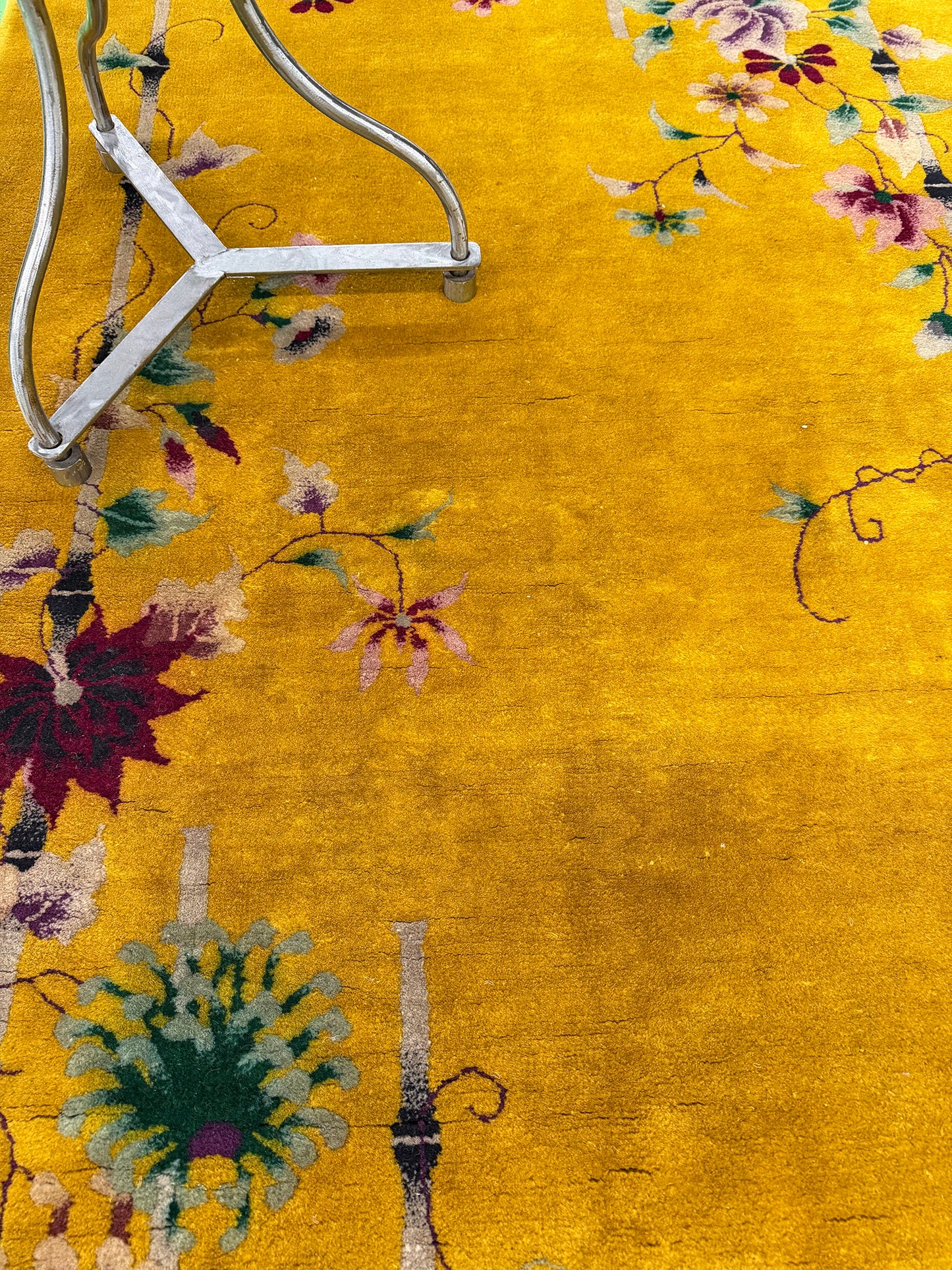 Antique Chinese Art Deco - hand-knotted in China - close-up of weave texture and pile [#1]