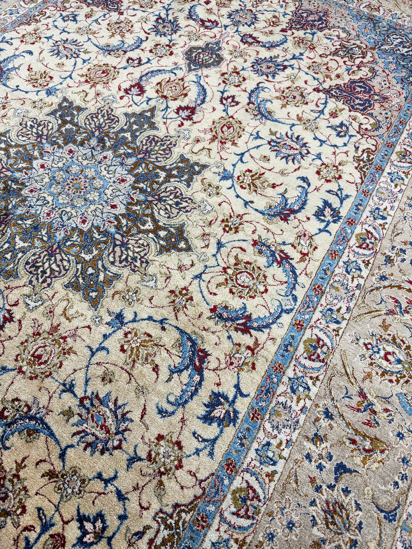 Ex-Fine Vintage Persian Silk Isfahan