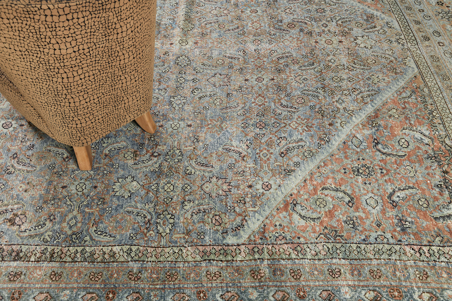 Antique Persian Mahal - detailed border and fringe [#11]