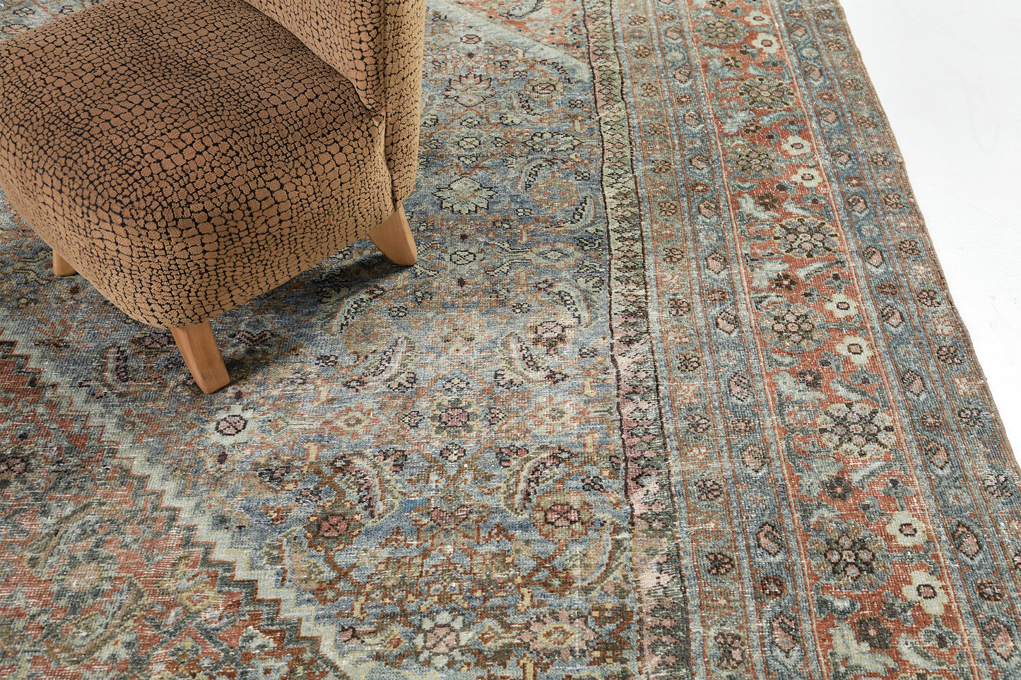 Antique Persian Mahal - close-up of weave texture and pile [#11]