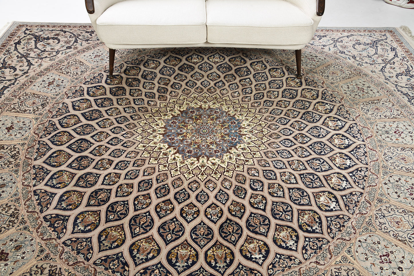 Ex-Fine Vintage Persian Isfahan Hakimi