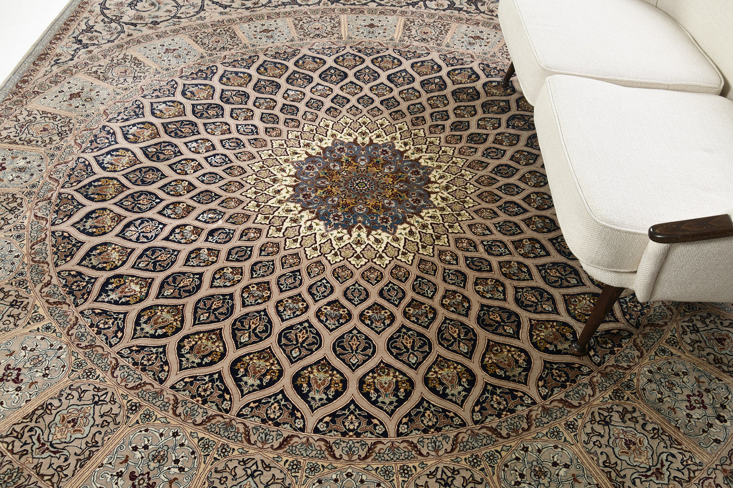 Ex-Fine Vintage Persian Isfahan Hakimi