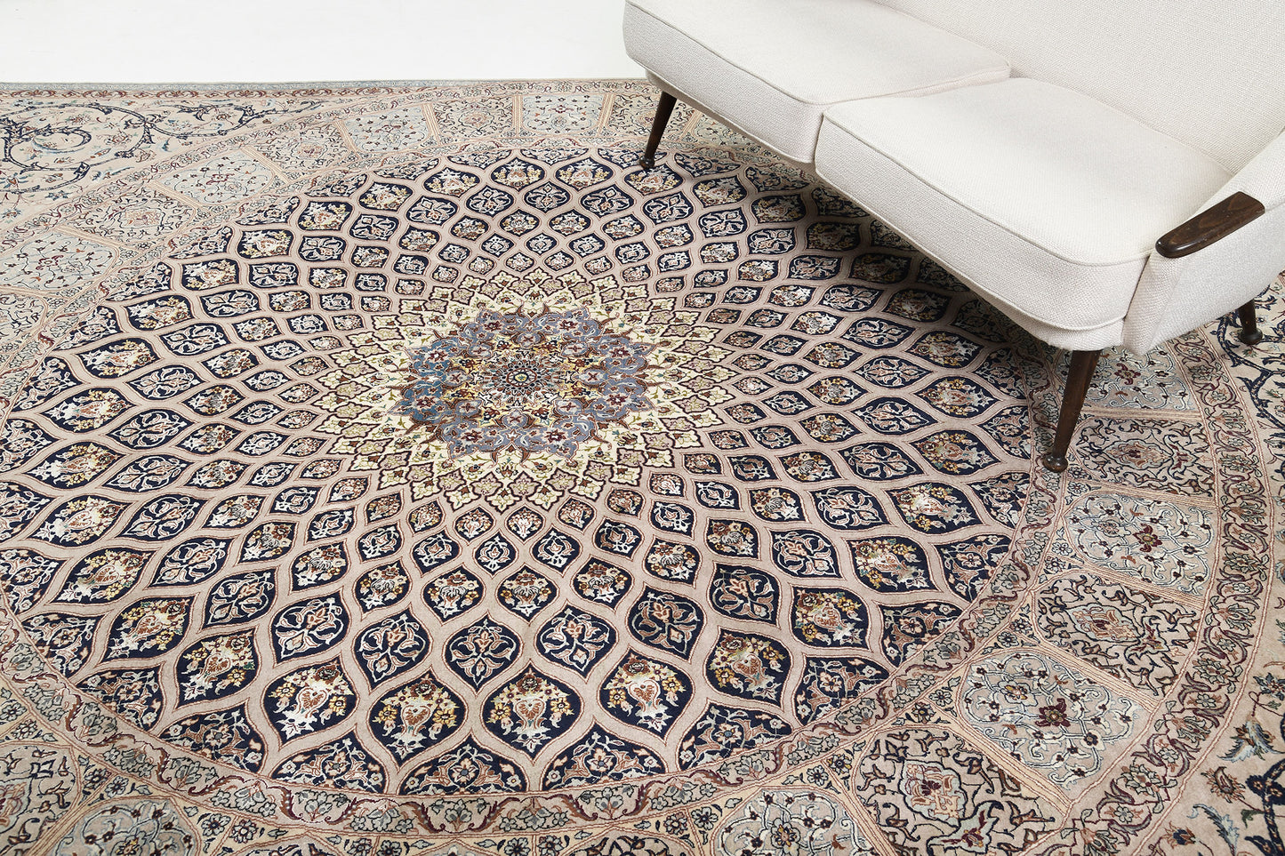 Ex-Fine Vintage Persian Isfahan Hakimi