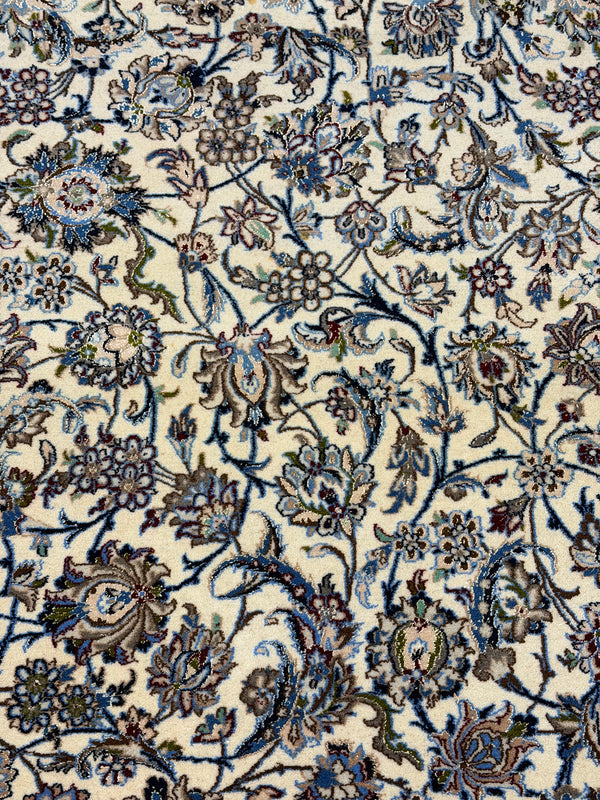 Ex-Fine Naien 6 Ply Allover Design - close-up of weave texture and pile
