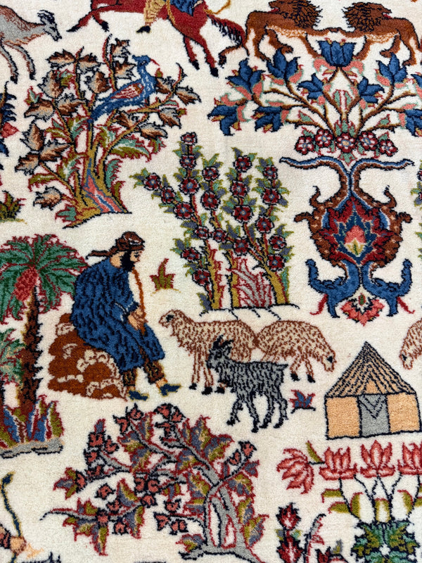 Vintage Persian Sarouk - close-up of weave texture and pile