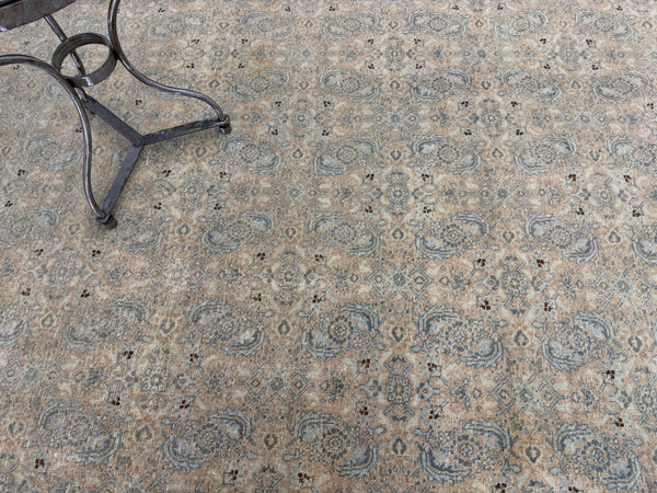 Antique Persian Tabriz - close-up of weave texture and pile [#31]