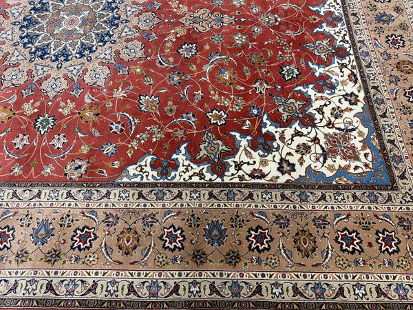 Vintage Fine Persian Tabriz - close-up of weave texture and pile [#5]