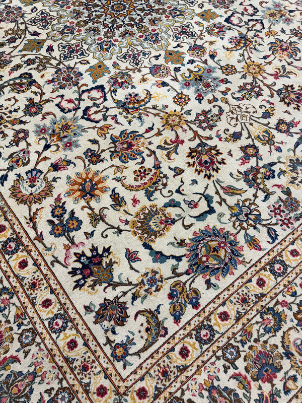 Antique Persian Kashan - close-up of weave texture and pile [#2]