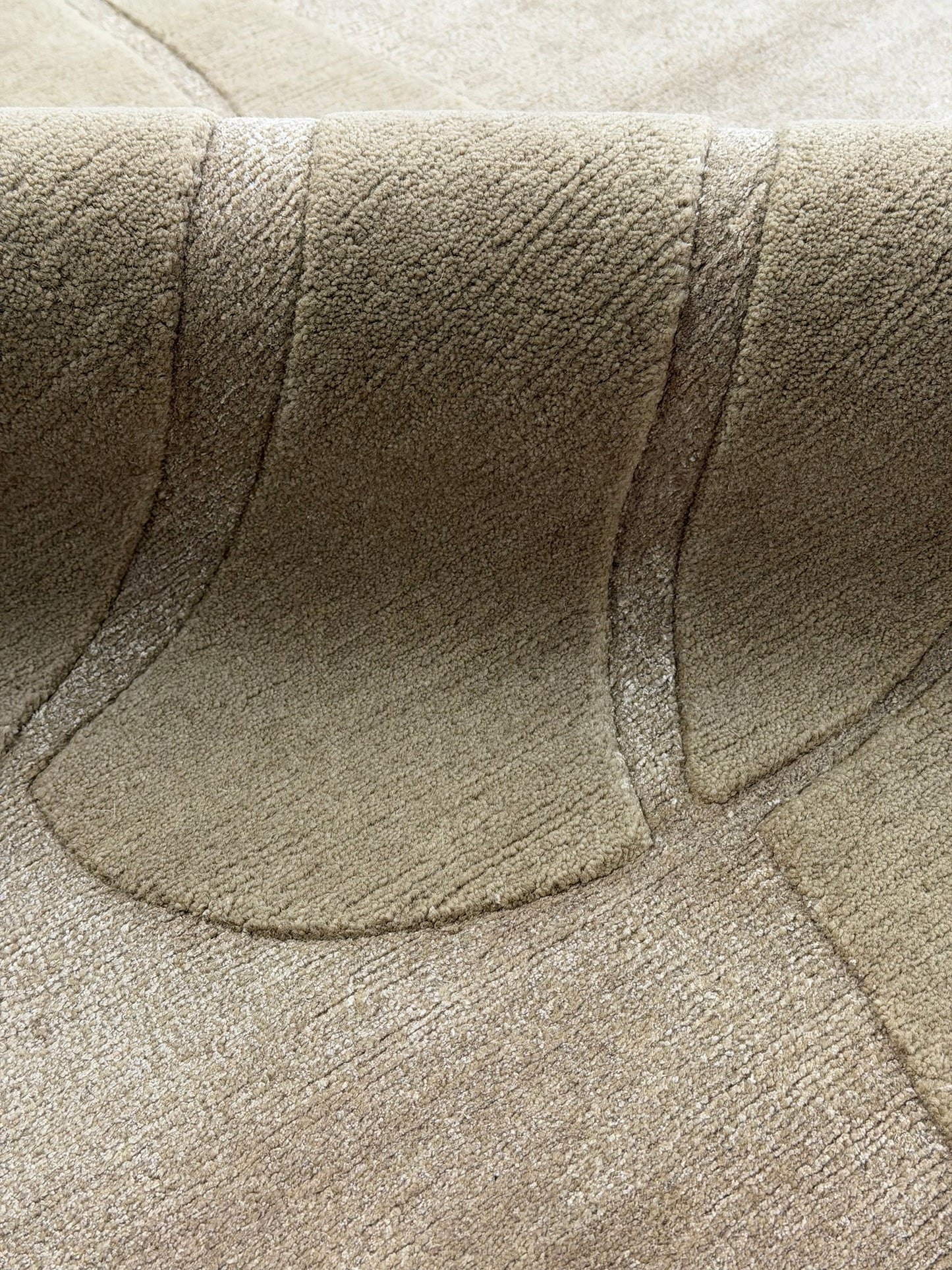 Contour by Claudia Afshar, Straw - styled in room setting