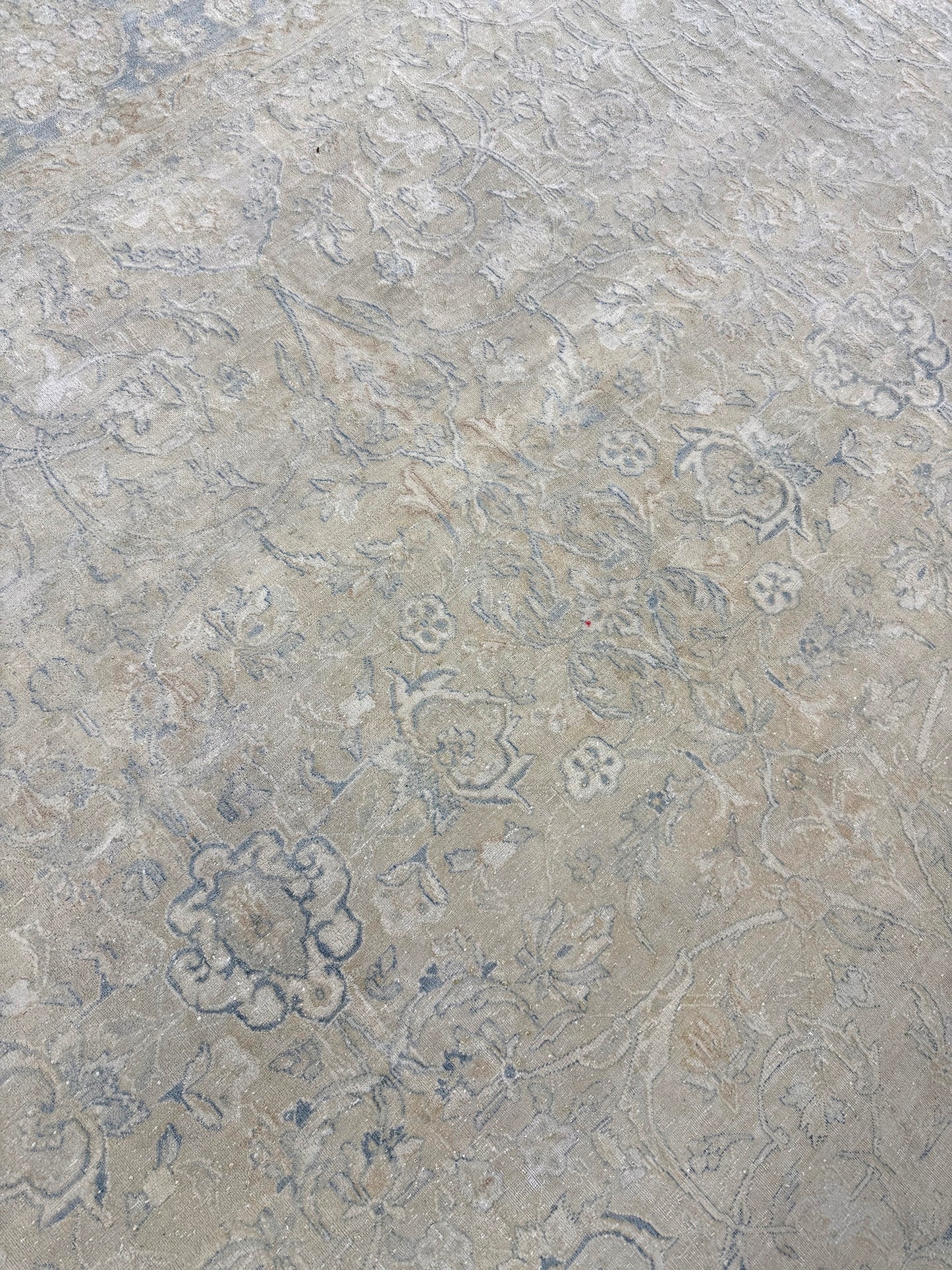 Antique Persian Tabriz - close-up of weave texture and pile [#32]