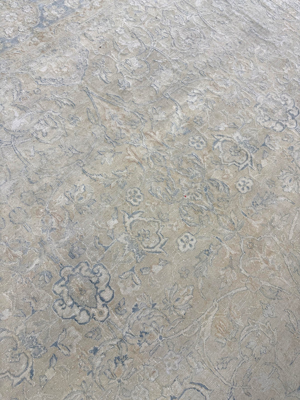 Antique Persian Tabriz - close-up of weave texture and pile [#32]