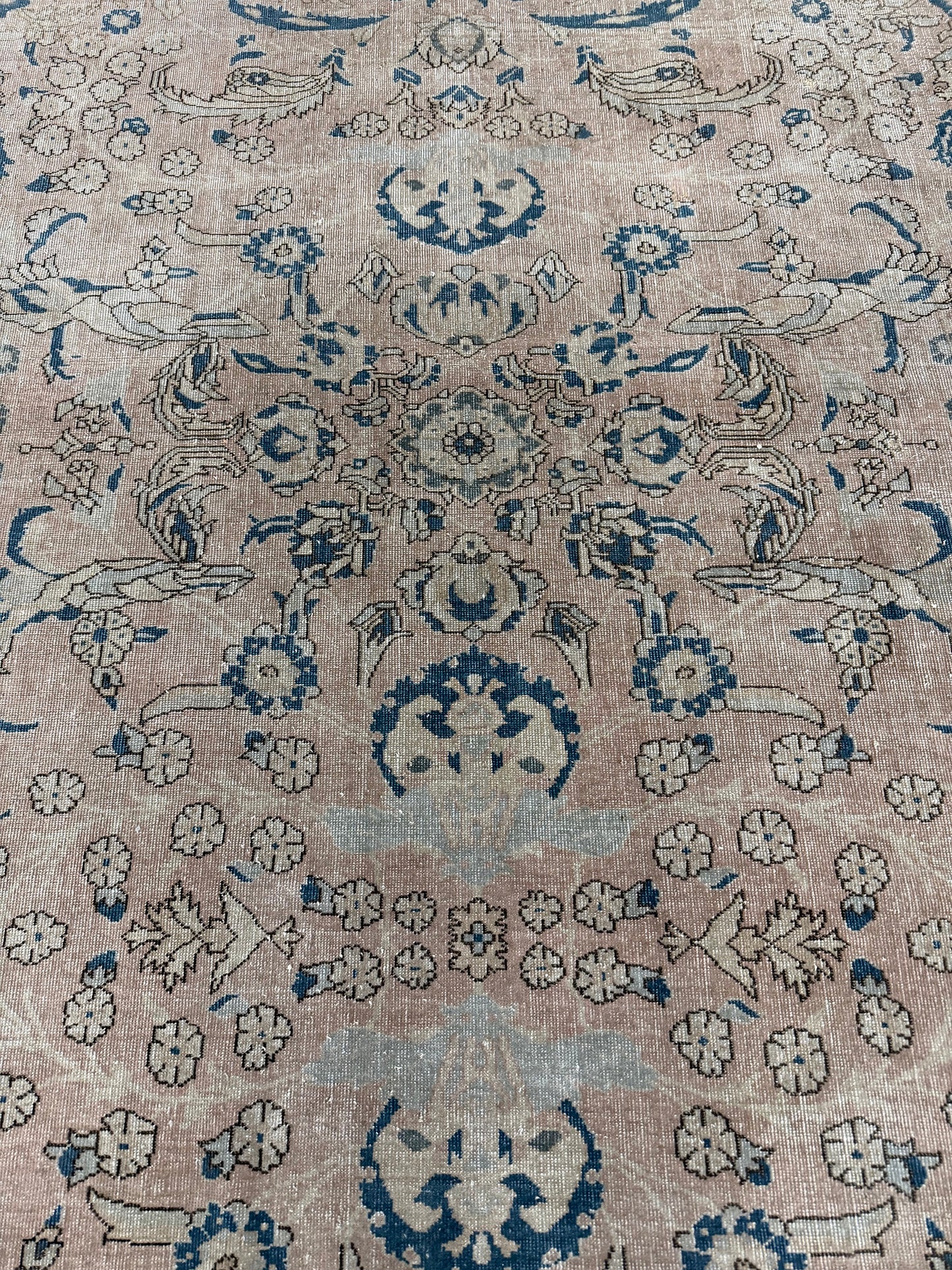 Antique Turkish Sivas - hand-knotted in Turkey - detailed border and fringe [#2]