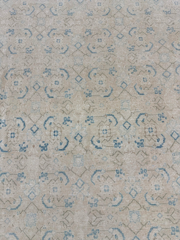 Antique Persian Mahal - close-up of weave texture and pile [#14]