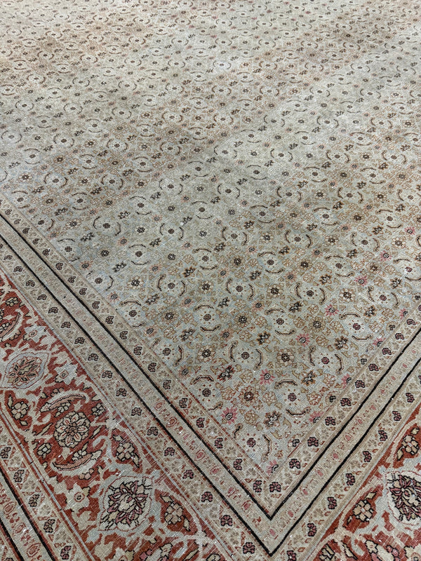 Antique Persian Tabriz - close-up of weave texture and pile [#34]