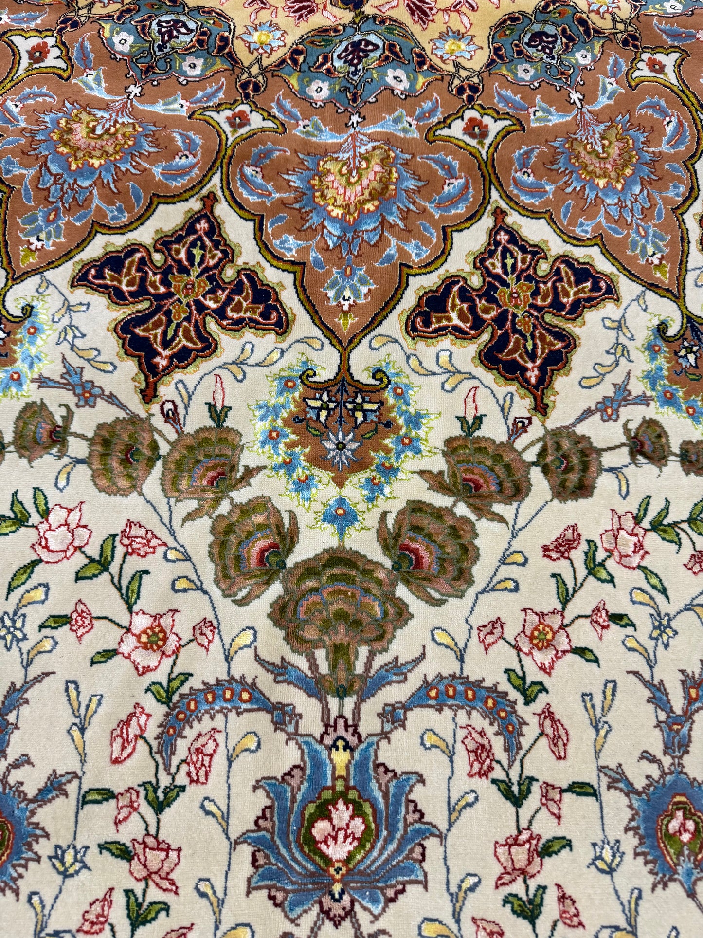 Fine Shahsavarpour Vintage Persian Tabriz Signed by Azizpour - detailed border and fringe