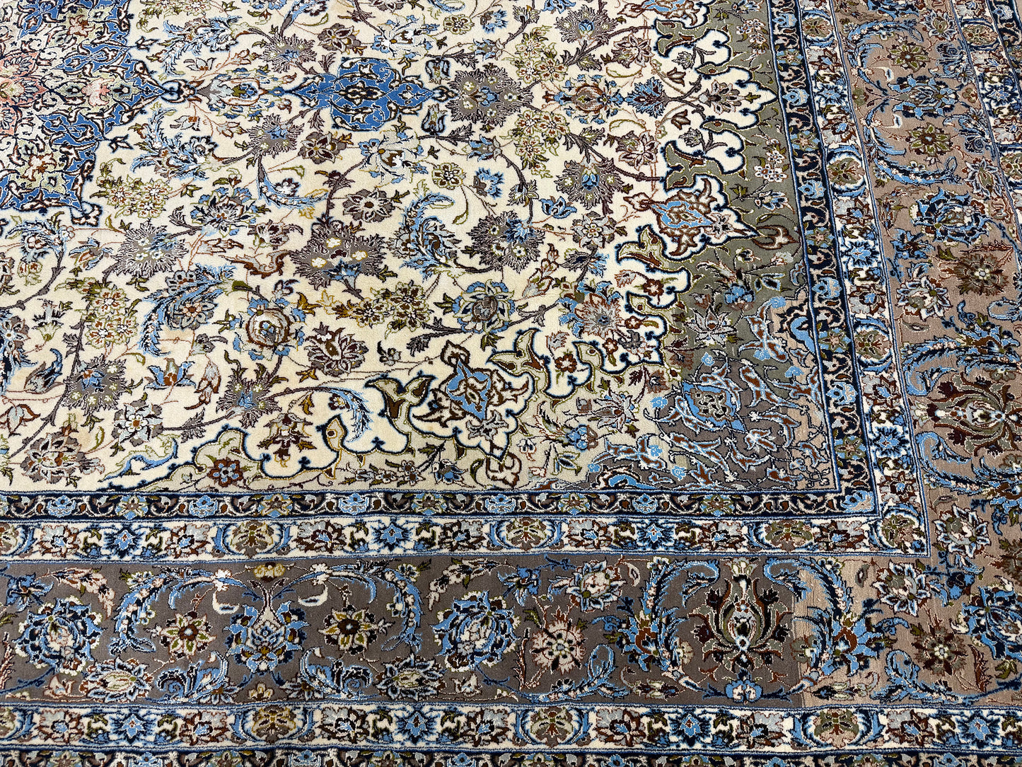 Vintage Fine Persian Isfahan
