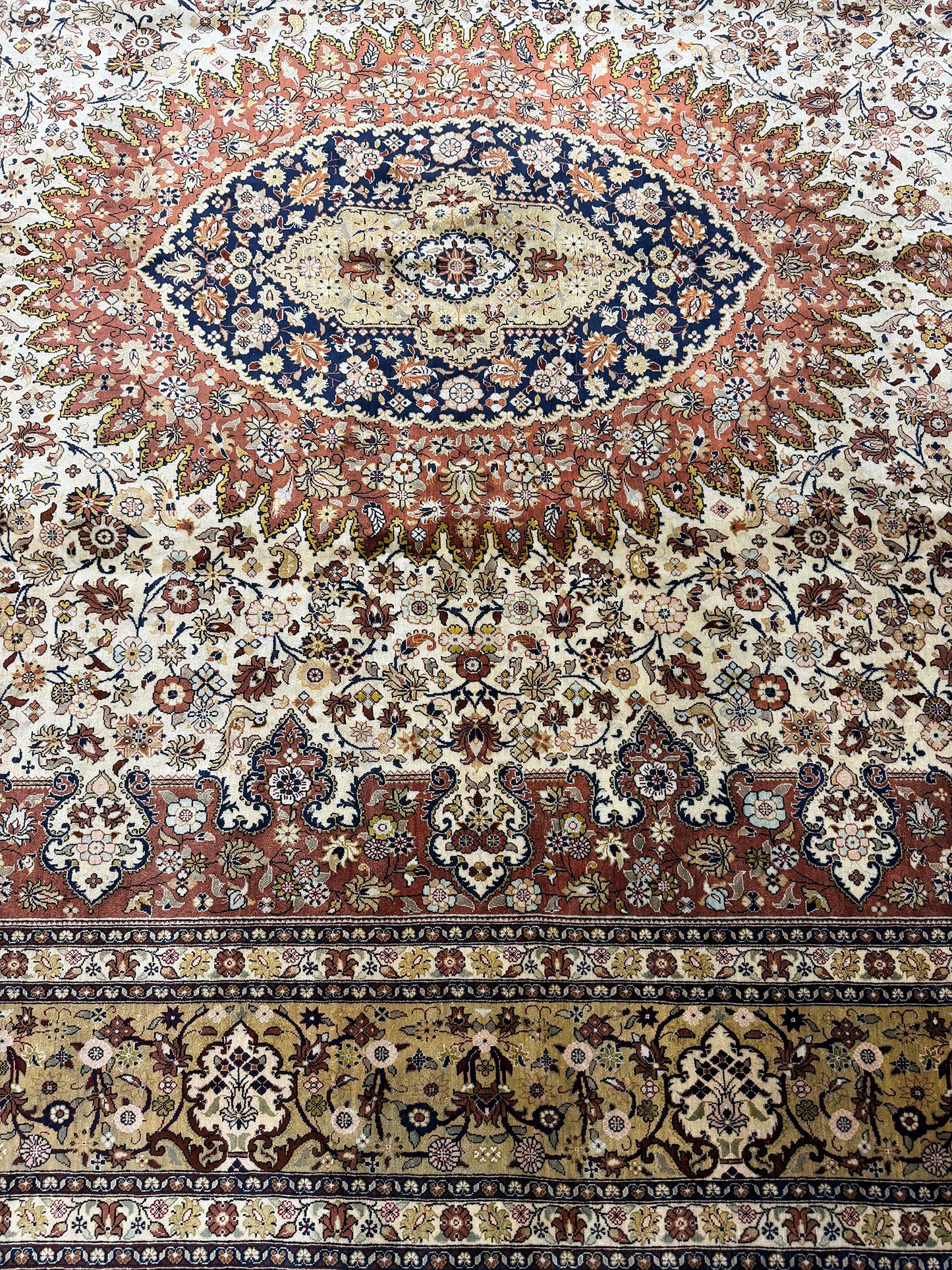 Fine Vintage Persian Silk Qum - pure silk - detailed border and fringe