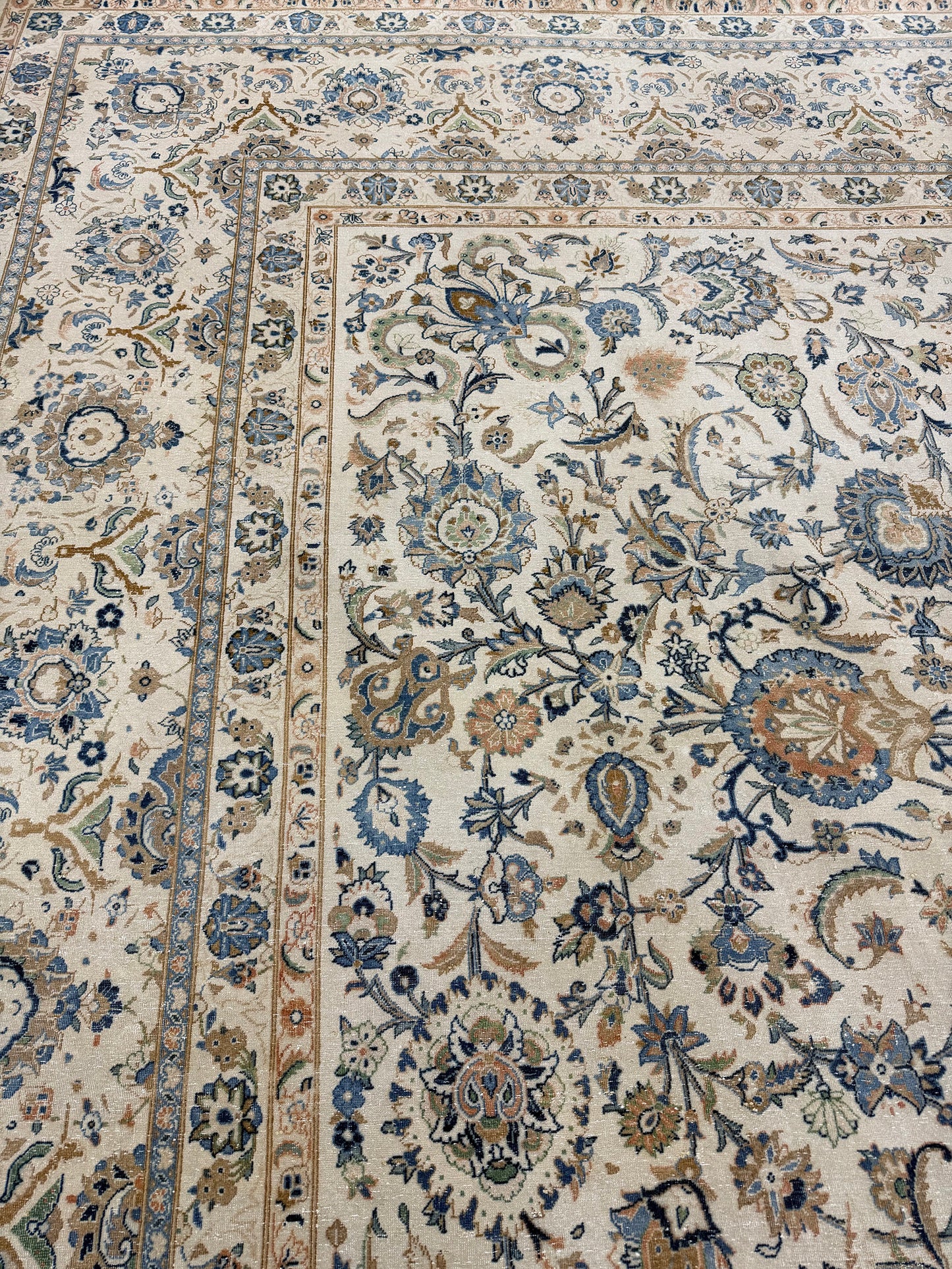 Vintage Persian Kashan Rug Allover Design - styled in room setting