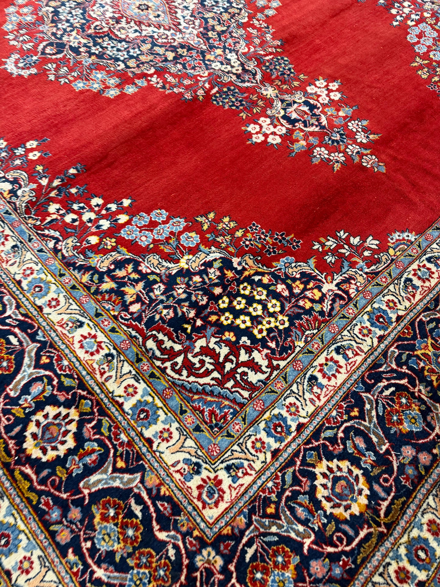 Vintage Persian Kashan Rug - close-up of weave texture and pile
