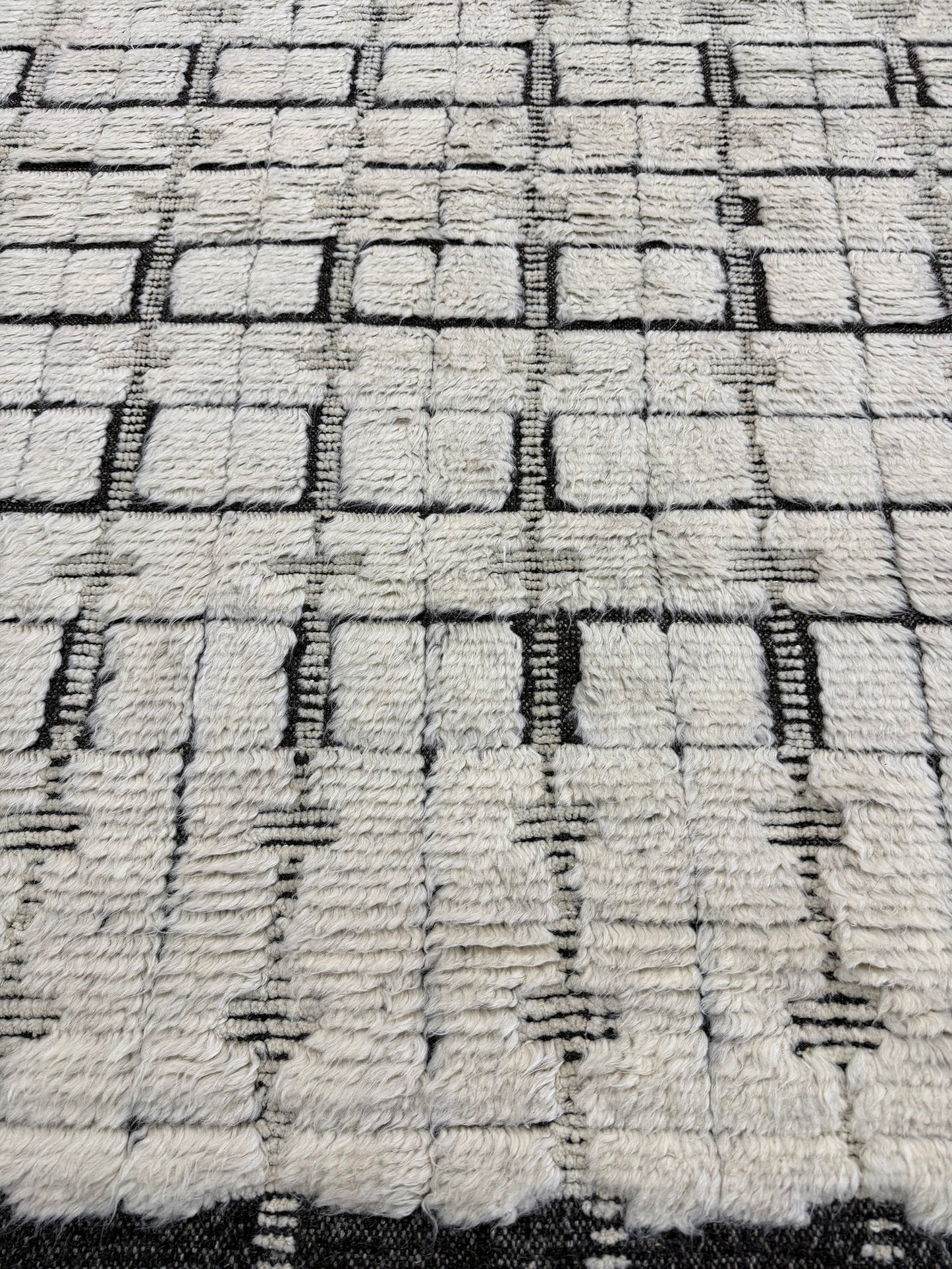 Ibis, Sandpiper Collection, Ivory Black - overhead flat lay view